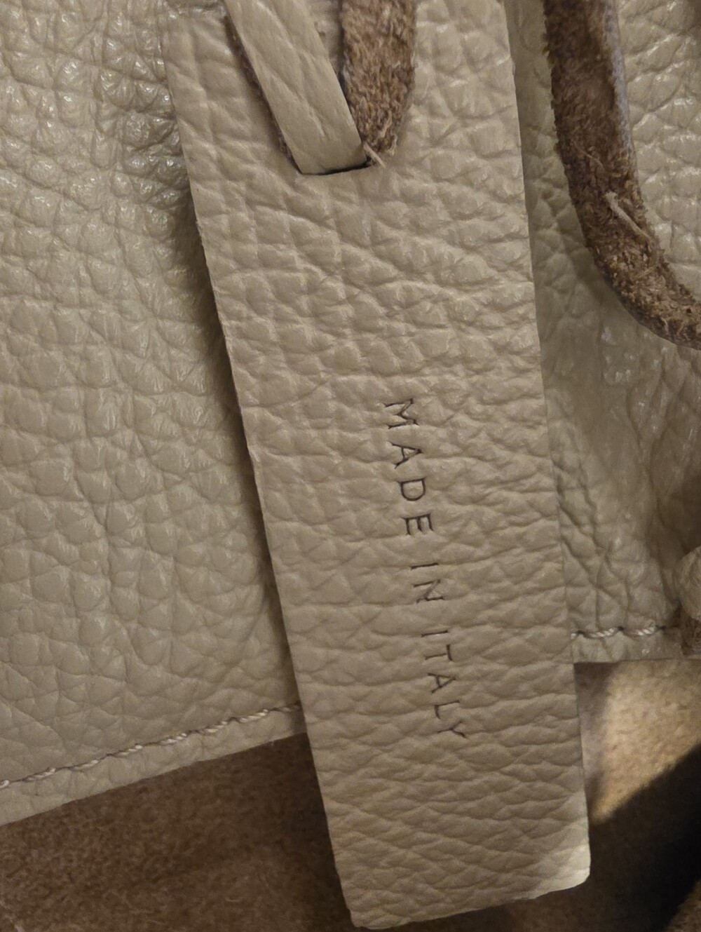 American Eagle Leather Tote Bag in Beige - Classic Everyday Carry - Picture 5 of 8
